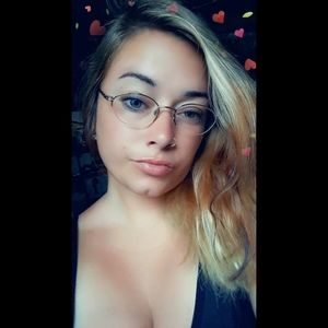 Meet your Posher, Mckenzie